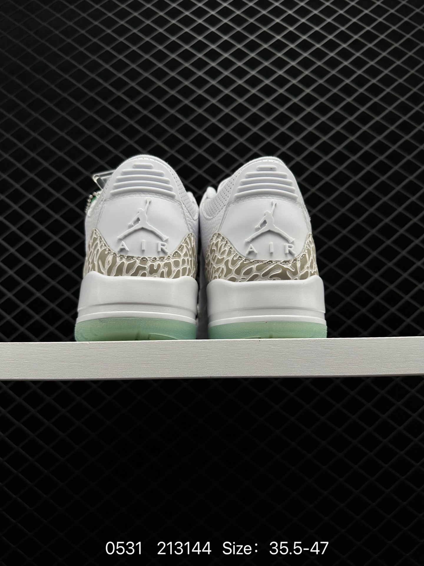 Air Jordan 3 Retro “Pure White”  AJ3